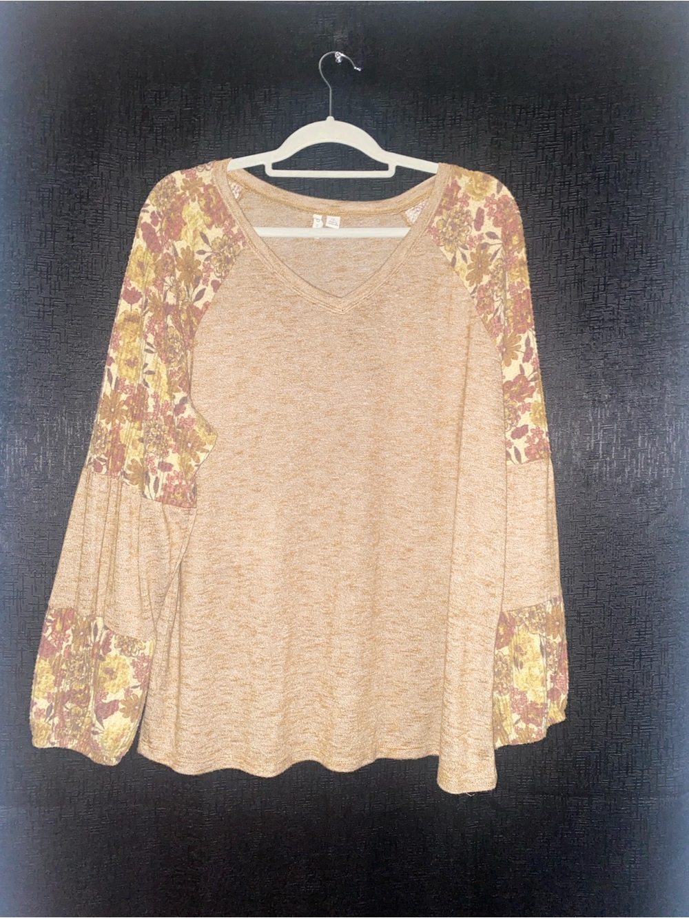 Cato - Beige & Boho Floral V-Neck long Sleeve Top size XL